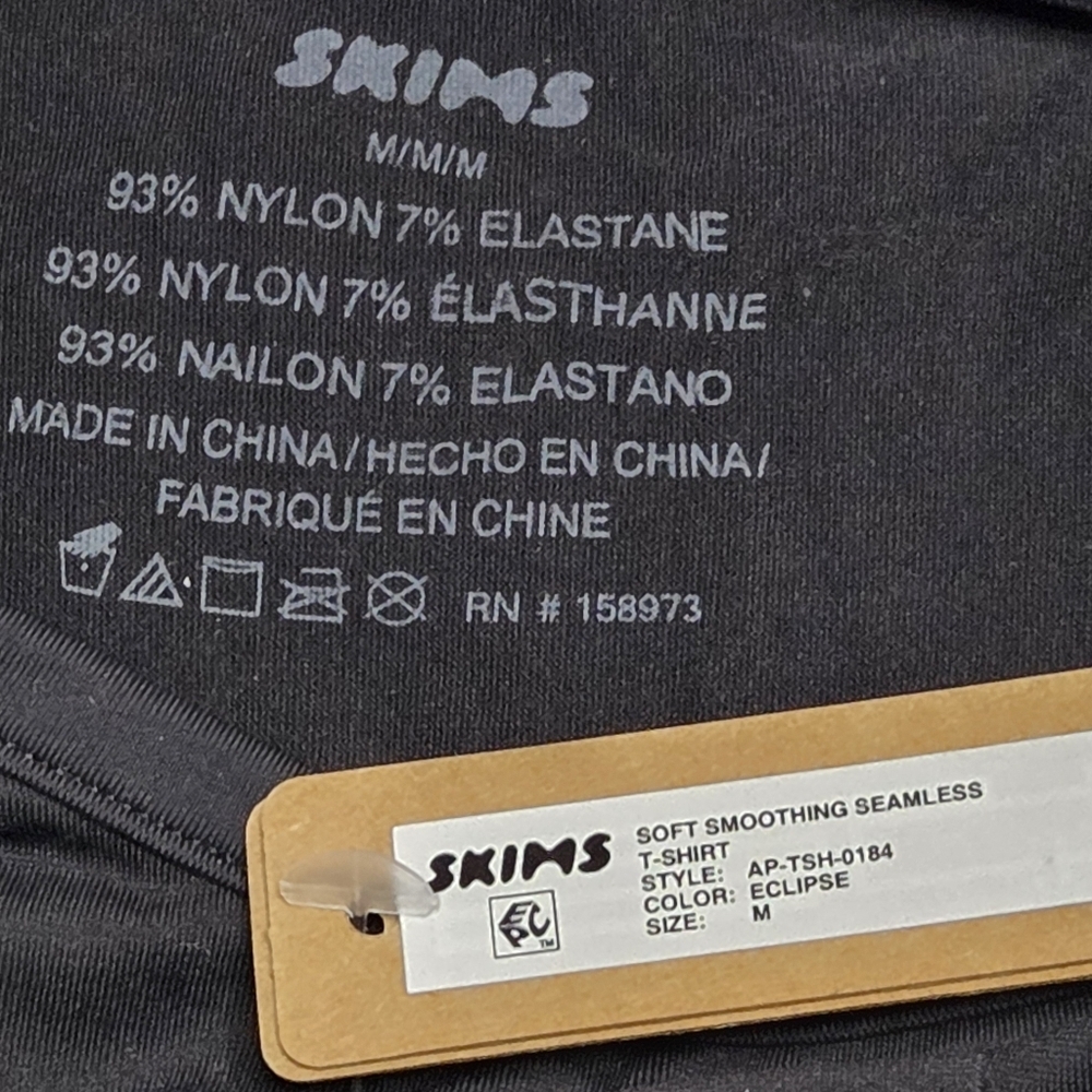 Skims Soft Smoothing TShirt Top Medium Eclipse Black NWT - Picture 4 of 4